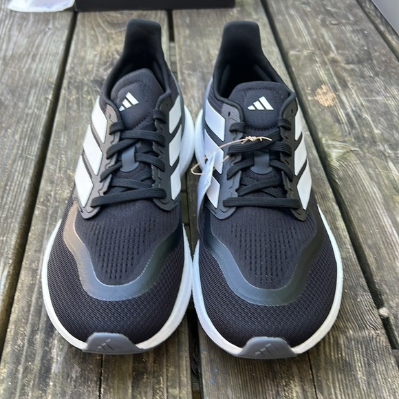 Adidas Men's Pureboost 5 Sneakers NIB - Picture 3 of 7